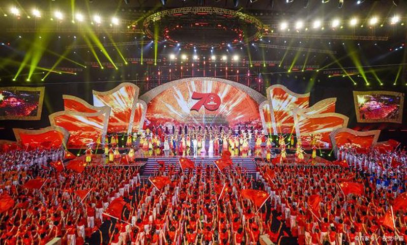 如何成为专业的演出经纪人？从零开始的报考指南